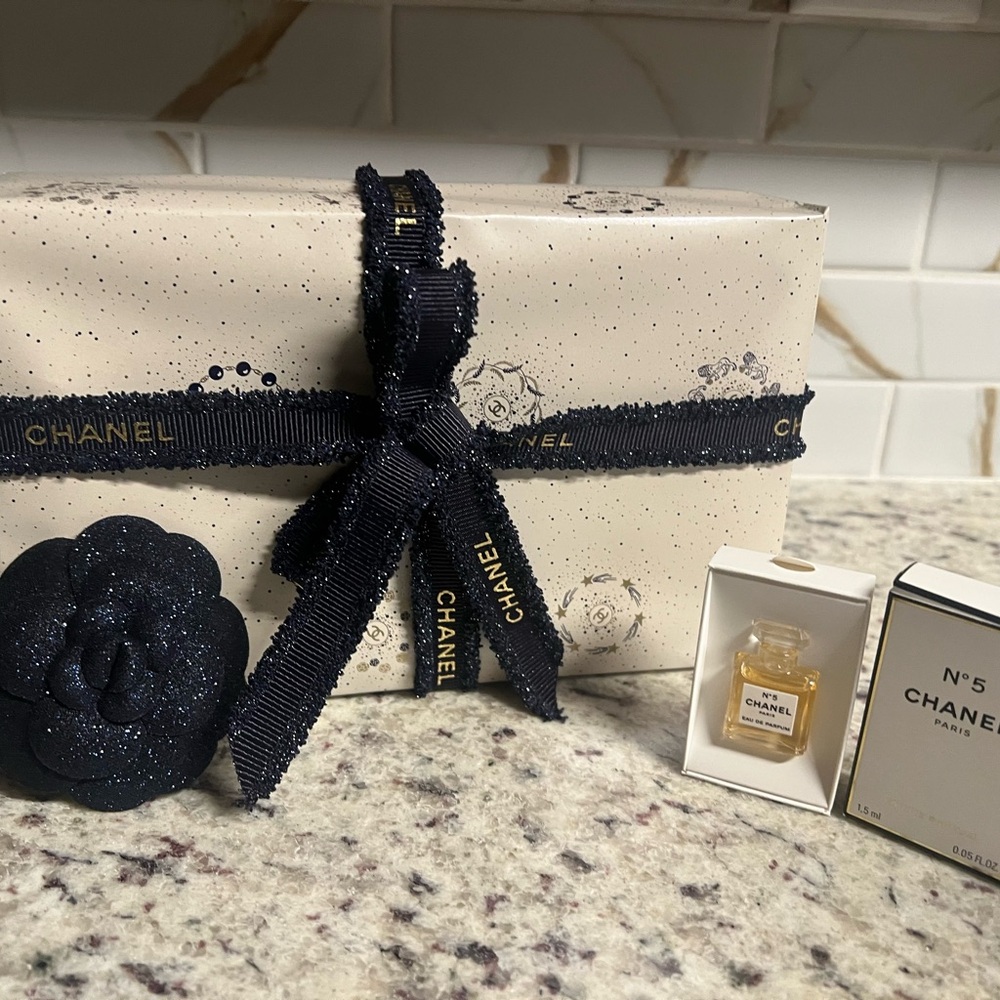Chanel Gift Lip Gloss Set Wrapped!
